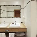 Auenhotel Hotell 4*