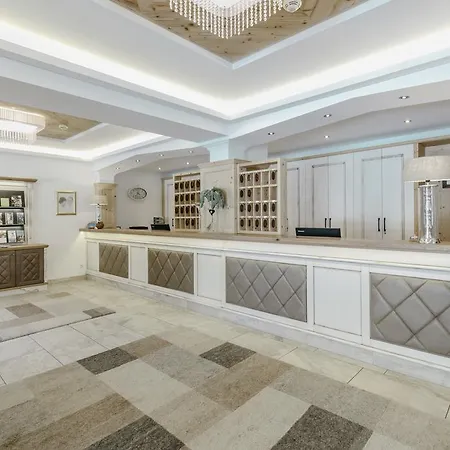 Hotel Auenhotel 4*
