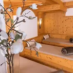 Auenhotel Hotell Tux